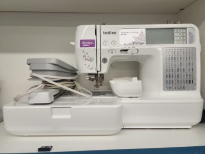  Brother SE400 Sewing & Embroidery Machine